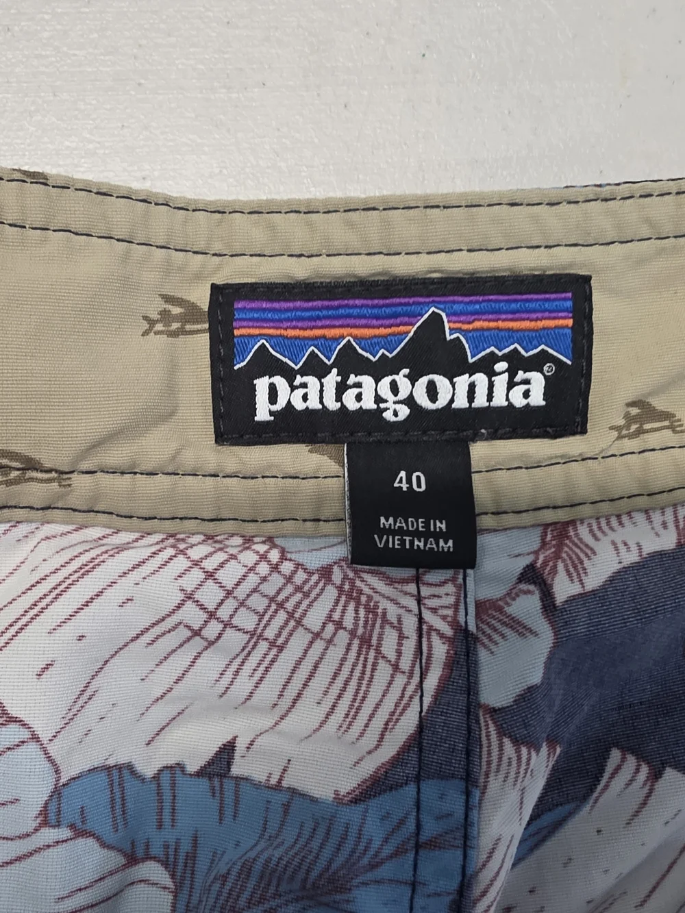Patagonia Hawaiian Floral Swim Trunks Men's Size 40x8